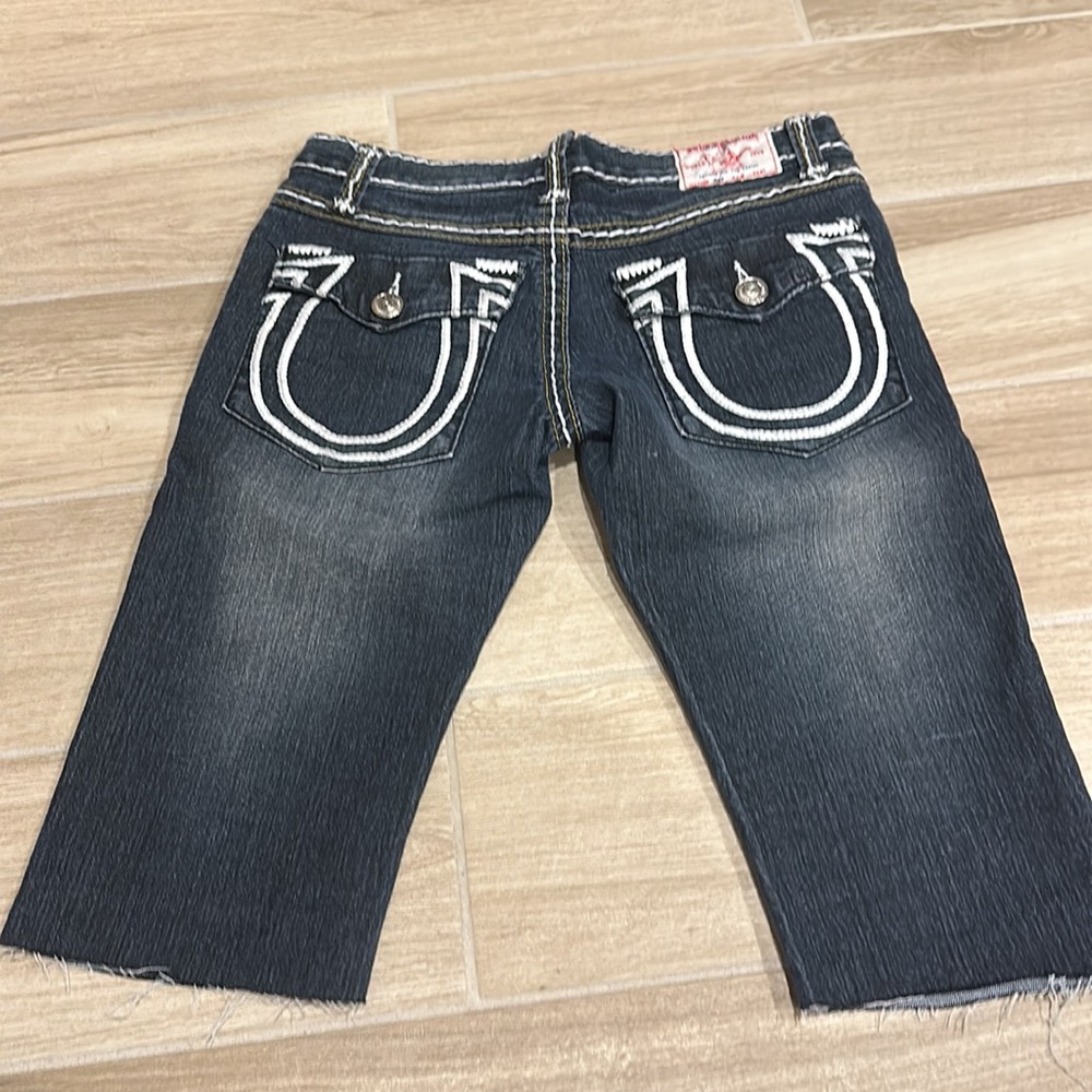 True Religion jeans shorts size 26 style Joey white stitching